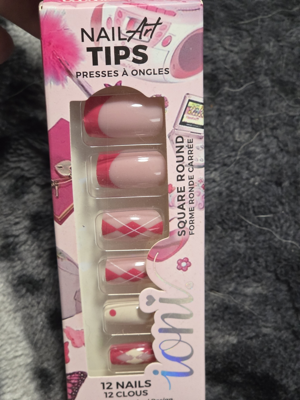 Nail Art Press-On Tips in Pink Argyle Design